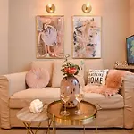 Sweet Blossom - Lovely 1Br Apt In The City Center