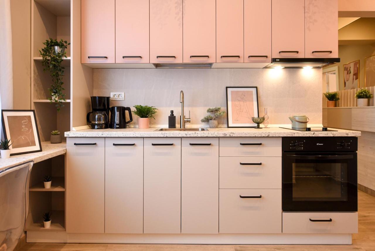 Sweet Blossom - Lovely 1br In The Center Appartamento Bucarest